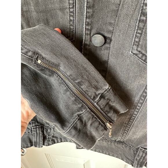 Cabi Cropped Black Denim Distressed Jewel Embellished Jacket Size M Whimsygoth - Picture 3 of 7